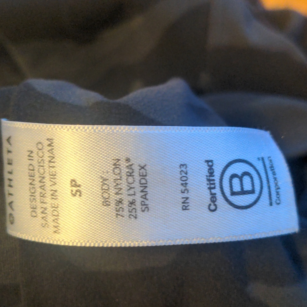 Athleta Salutation Black and Grey Camo Jogger Cropped Yoga pant - Picture 5 of 6